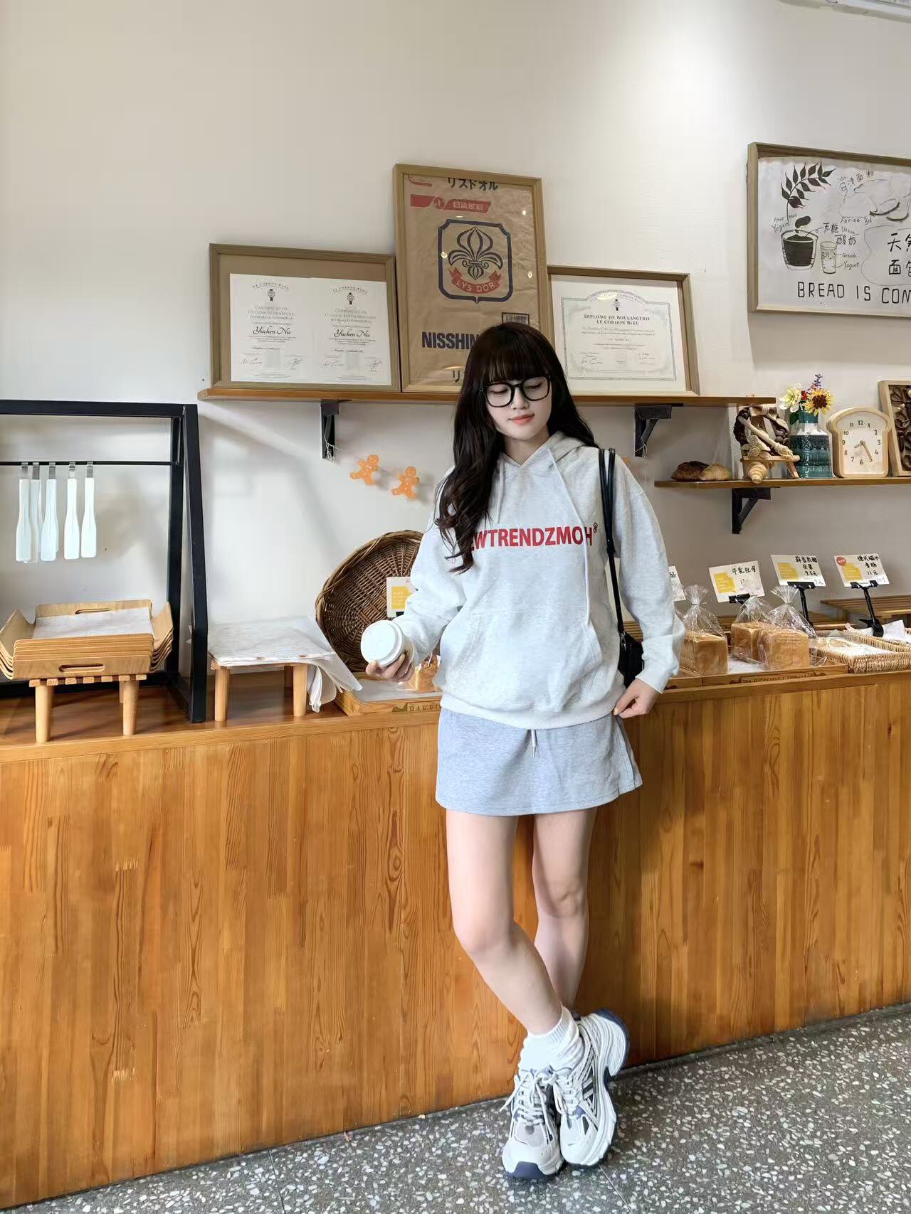 张凌赫同款百丽蓝鲸老爹鞋 灰色网面透气舒适 厚底增高拉长比例