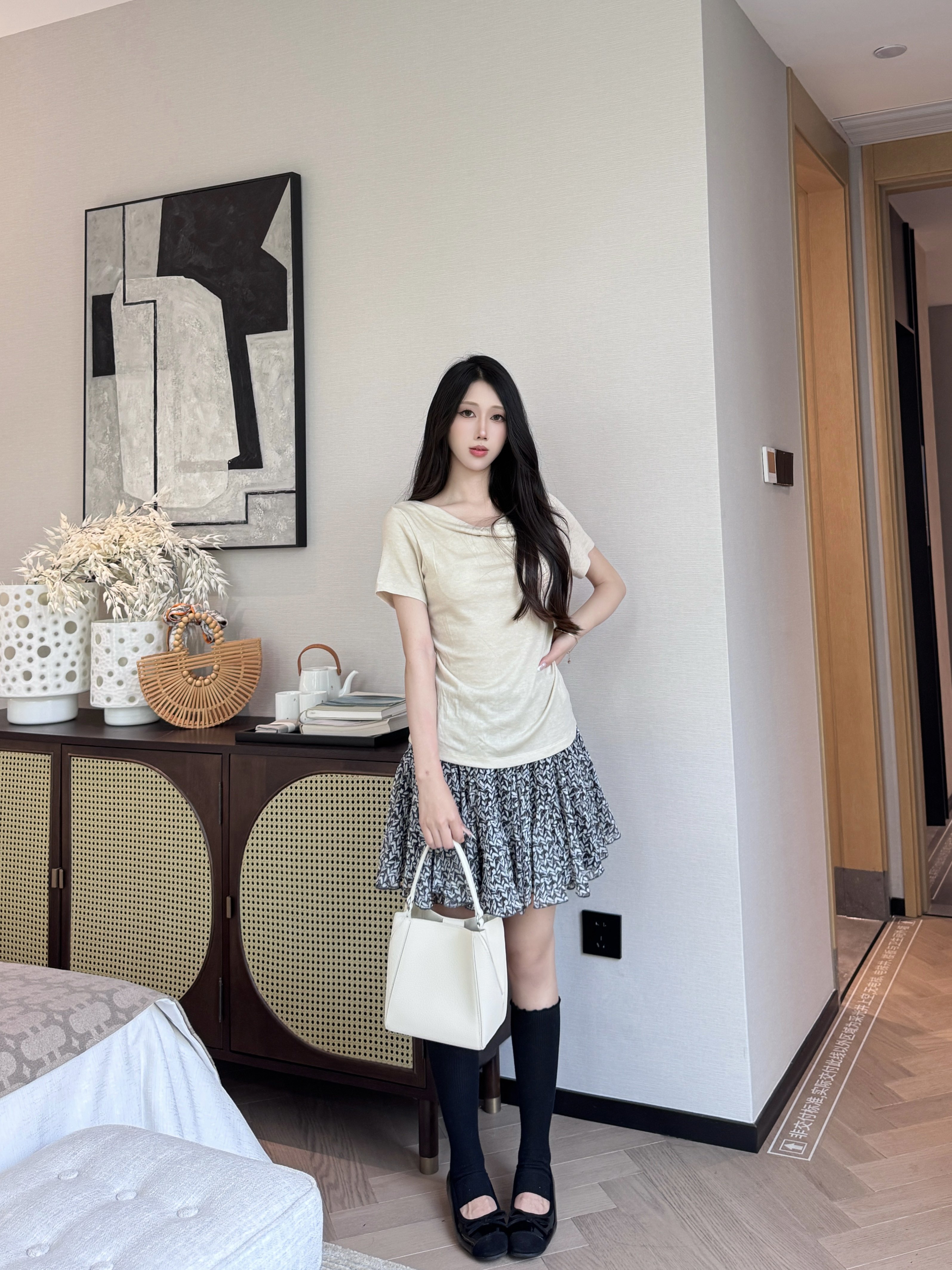 ELLE夏季法式碎花伞裙A字版型遮肉显瘦 碎花图案清新浪漫小众设计别致不撞款