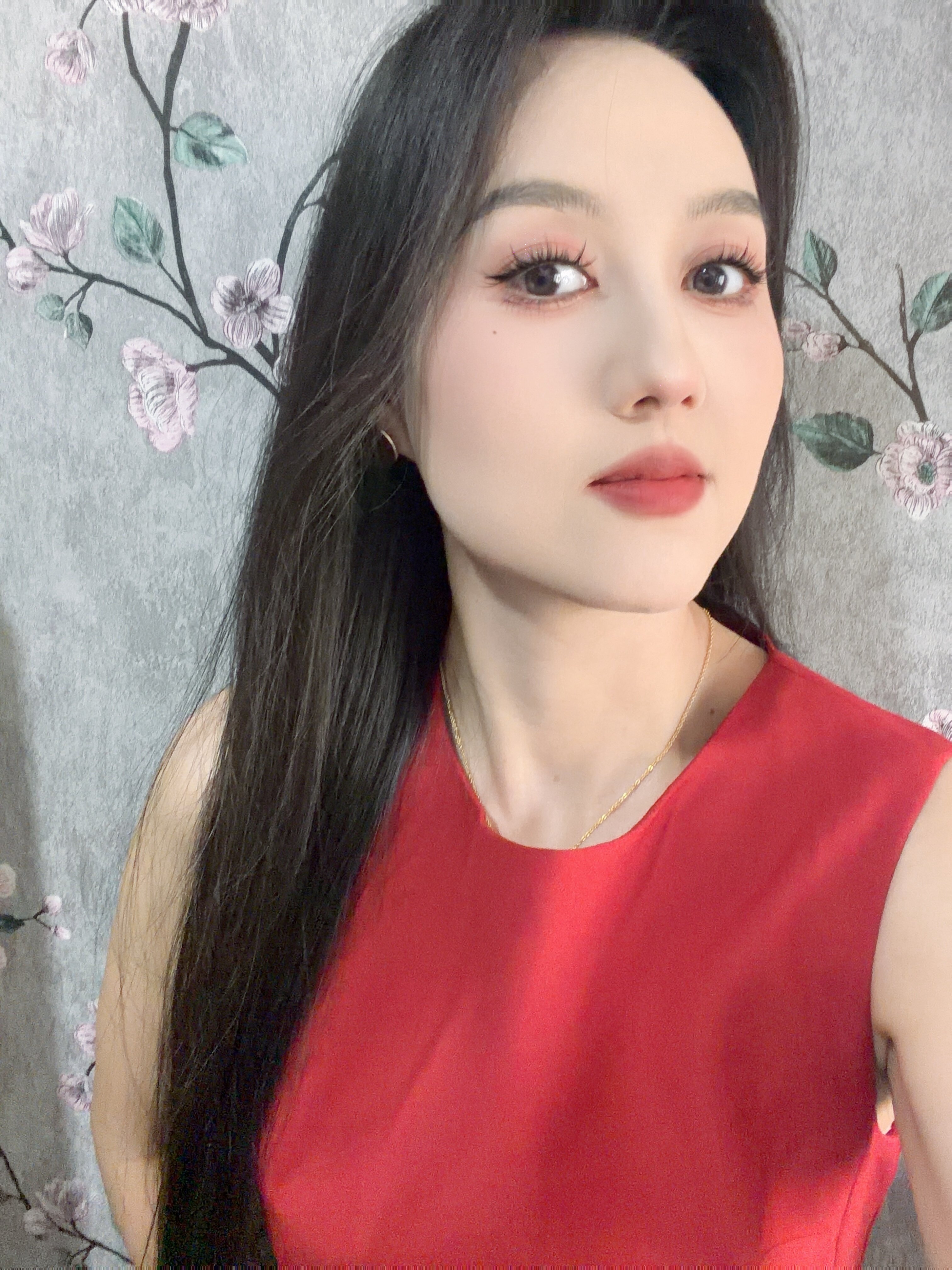 舒胡蕾夏日生日裙 法式无袖收腰设计 显瘦显高拉长比例 高级感气质满分