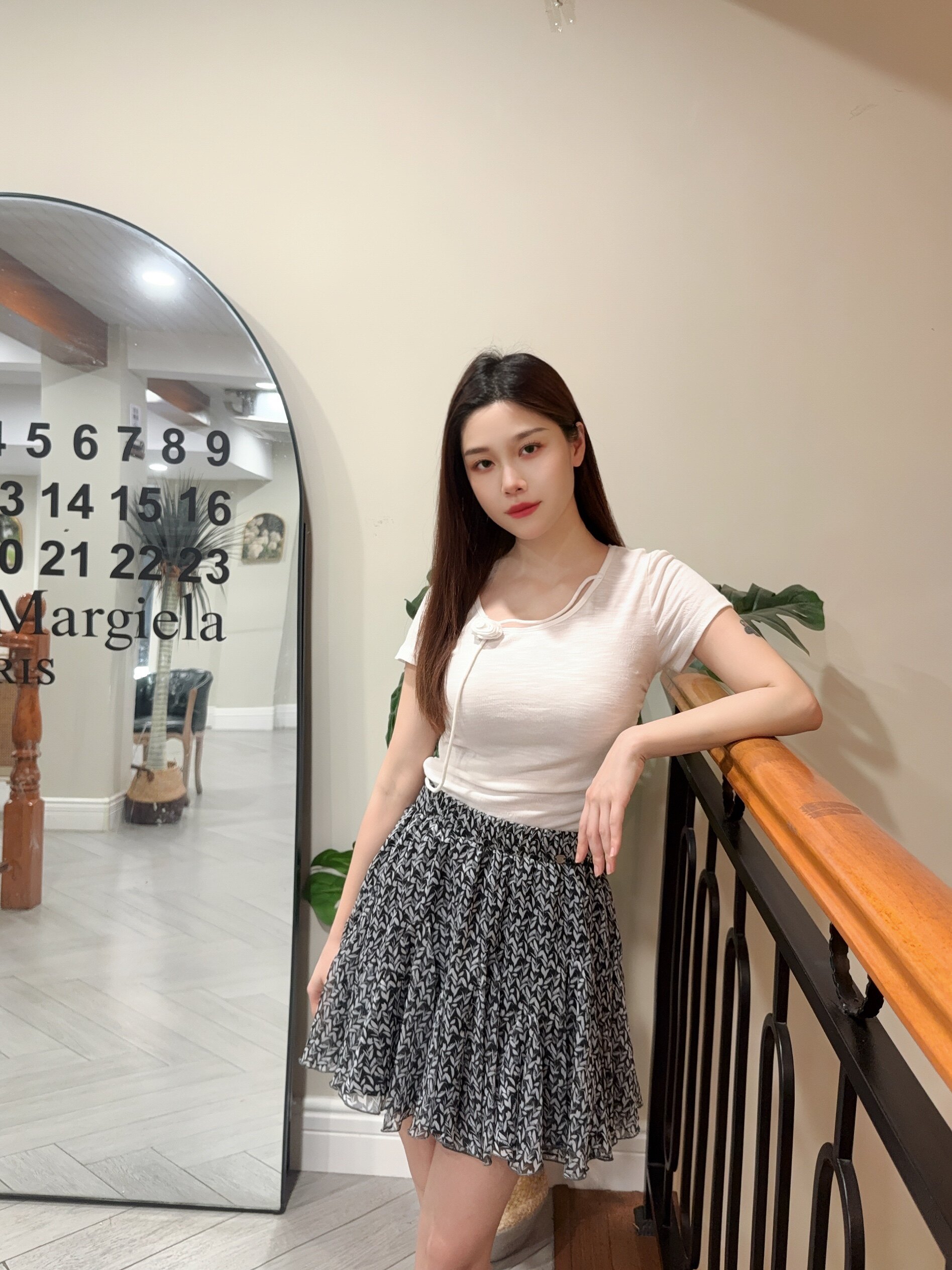 ELLE夏季法式碎花伞裙A字版型遮肉显瘦 碎花图案清新浪漫小众设计别致不撞款