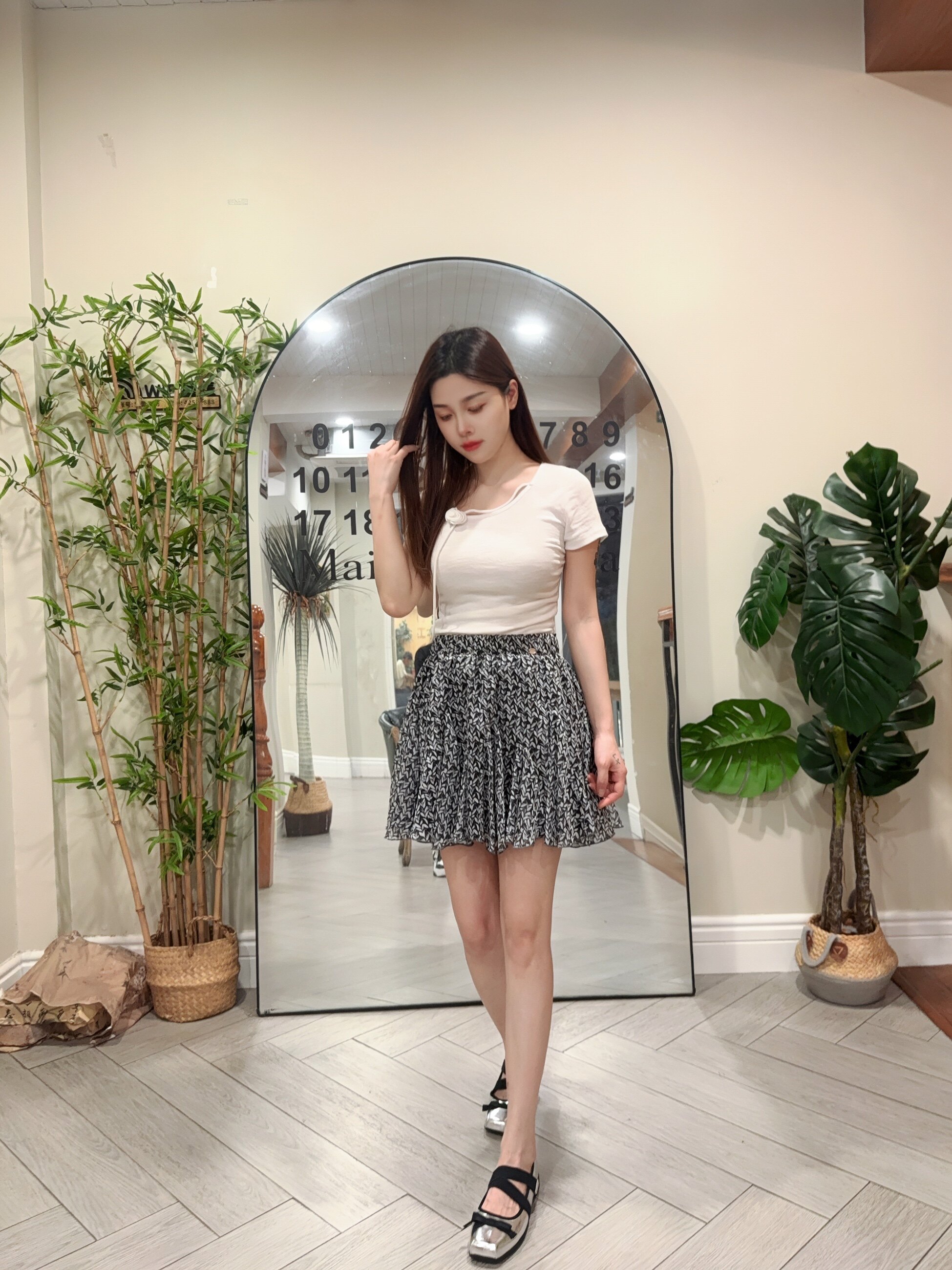 ELLE夏季法式碎花伞裙A字版型遮肉显瘦 碎花图案清新浪漫小众设计别致不撞款