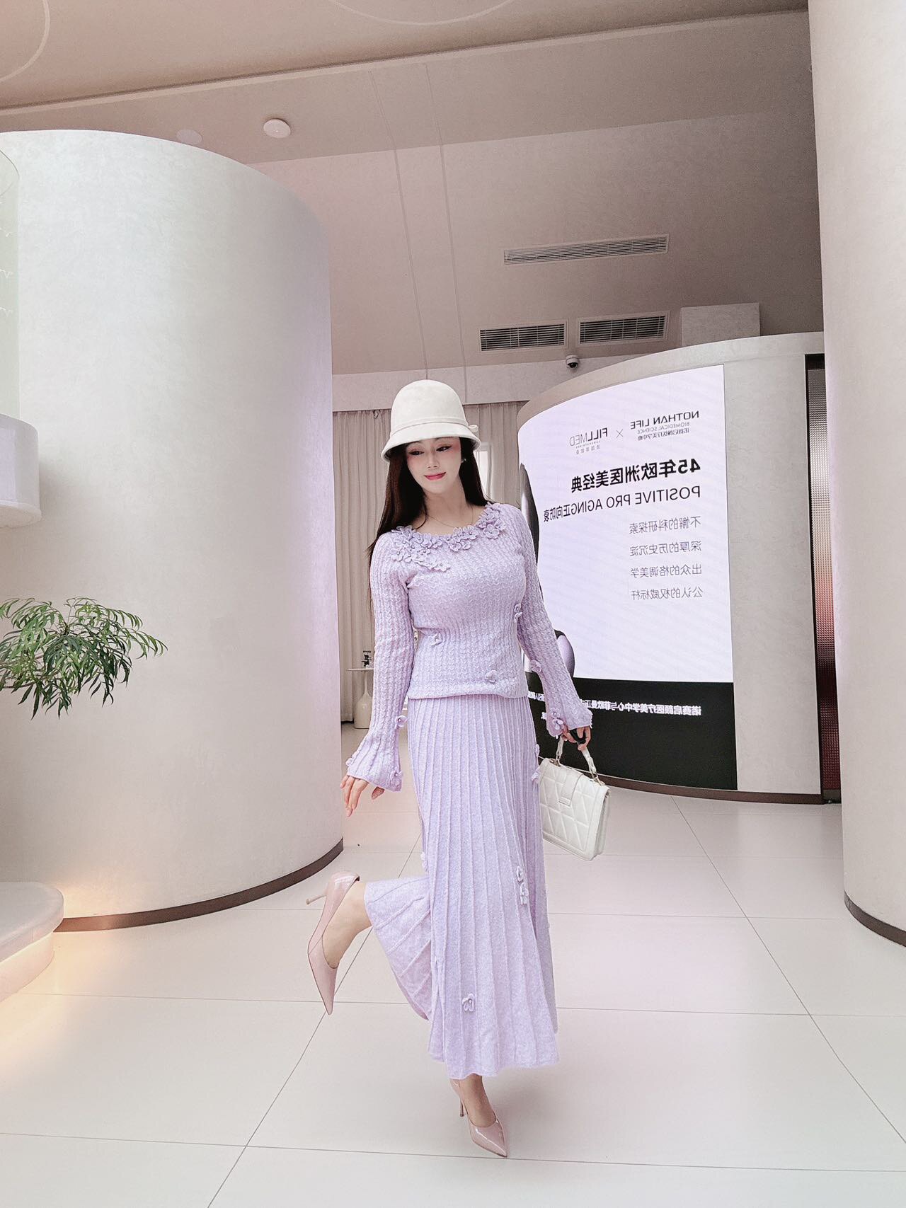 豆豆同款73hours「名场面」2026春季新款红色高跟鞋：尖头细跟的女主角闪耀美学