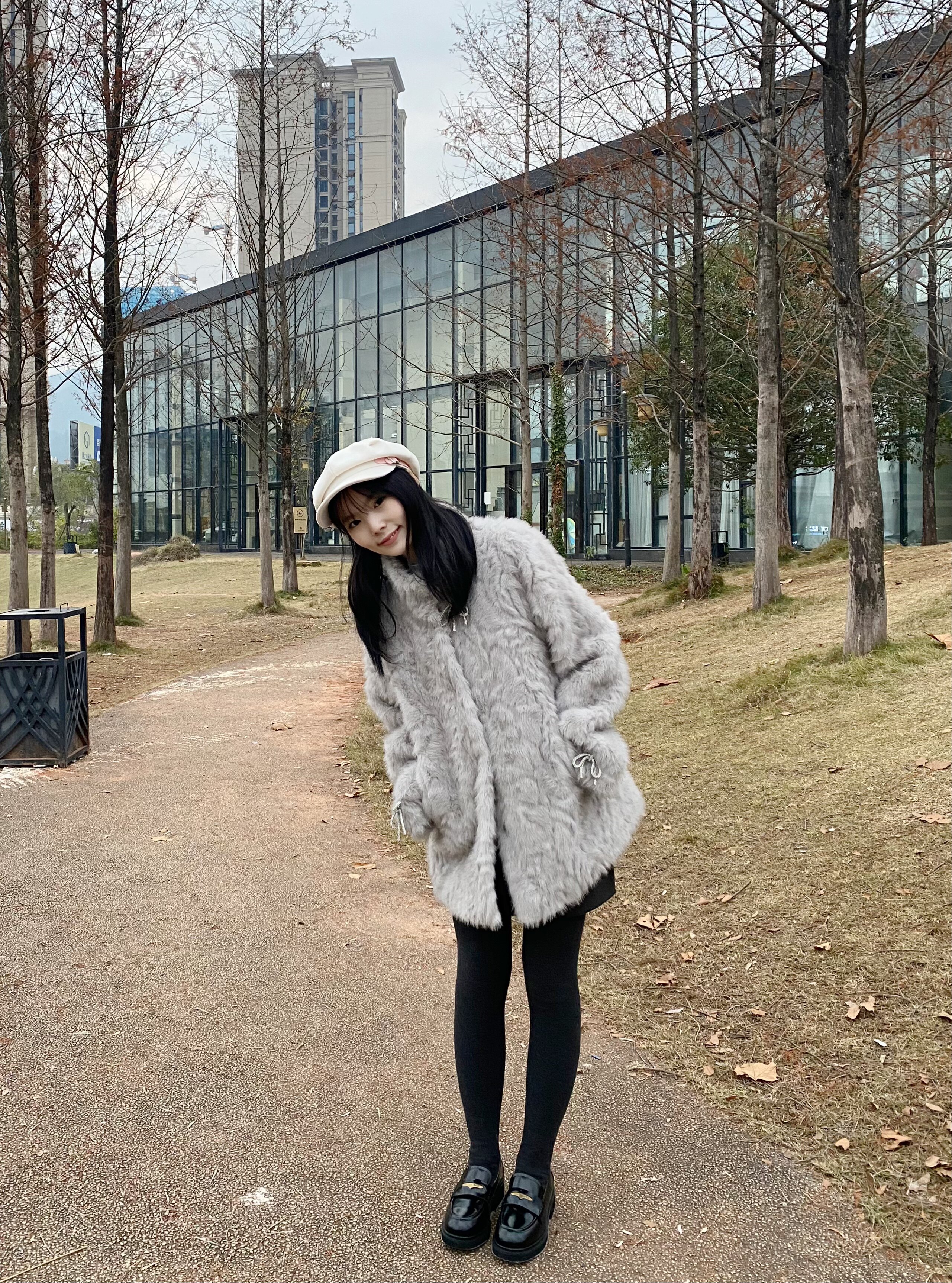 宋佳同款百丽海鸥乐福鞋2.0：厚底真皮的英伦飒爽美学