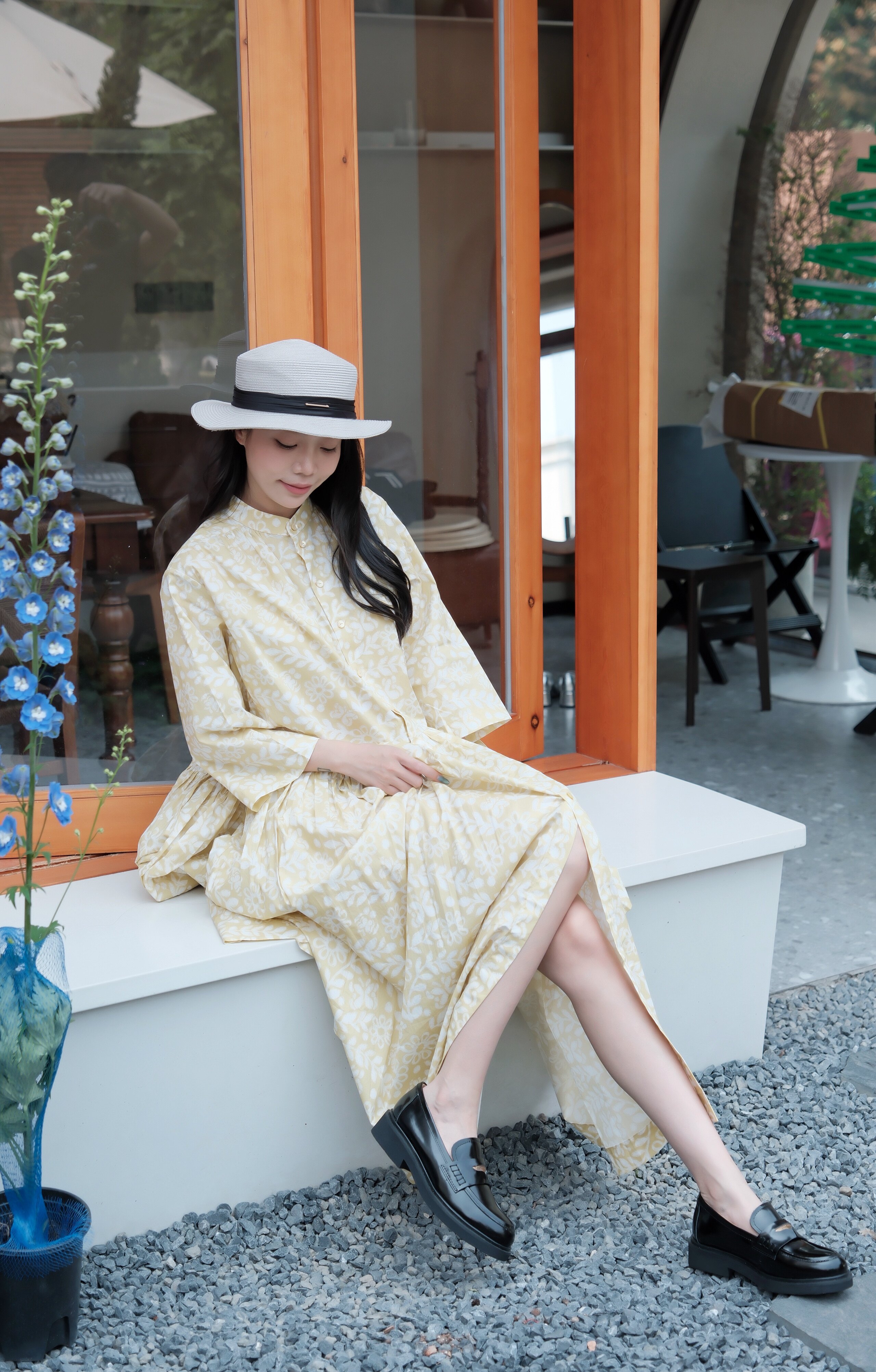 宋佳同款百丽海鸥乐福鞋2.0：厚底真皮的英伦飒爽美学