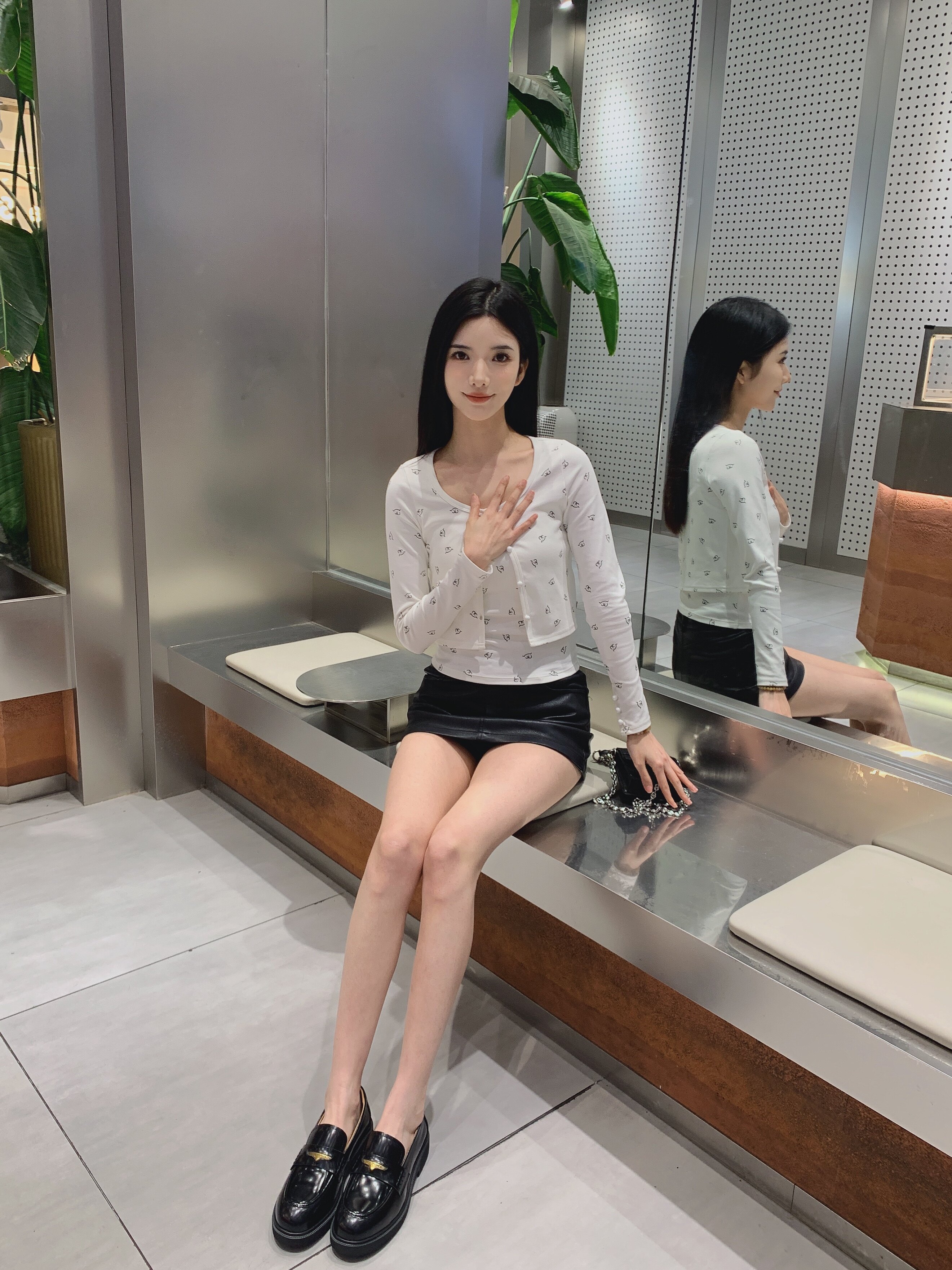 宋佳同款百丽海鸥乐福鞋2.0：厚底真皮的英伦飒爽美学