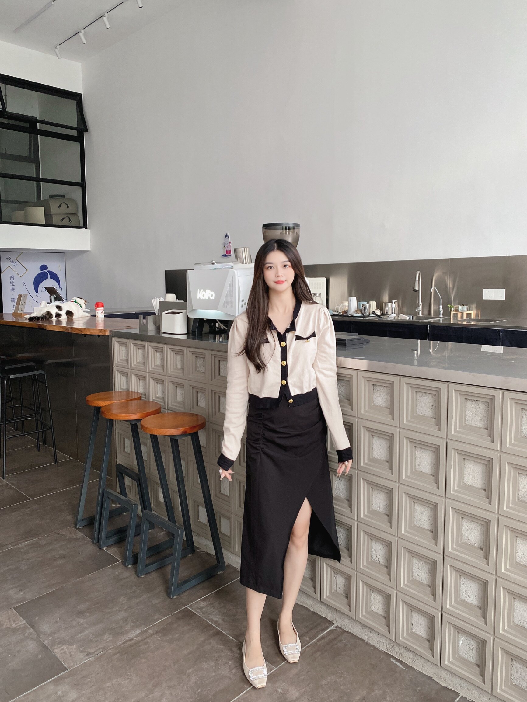 「倾城之恋」Nine West/玖熙方扣单鞋：法式平底鞋的水钻优雅美学