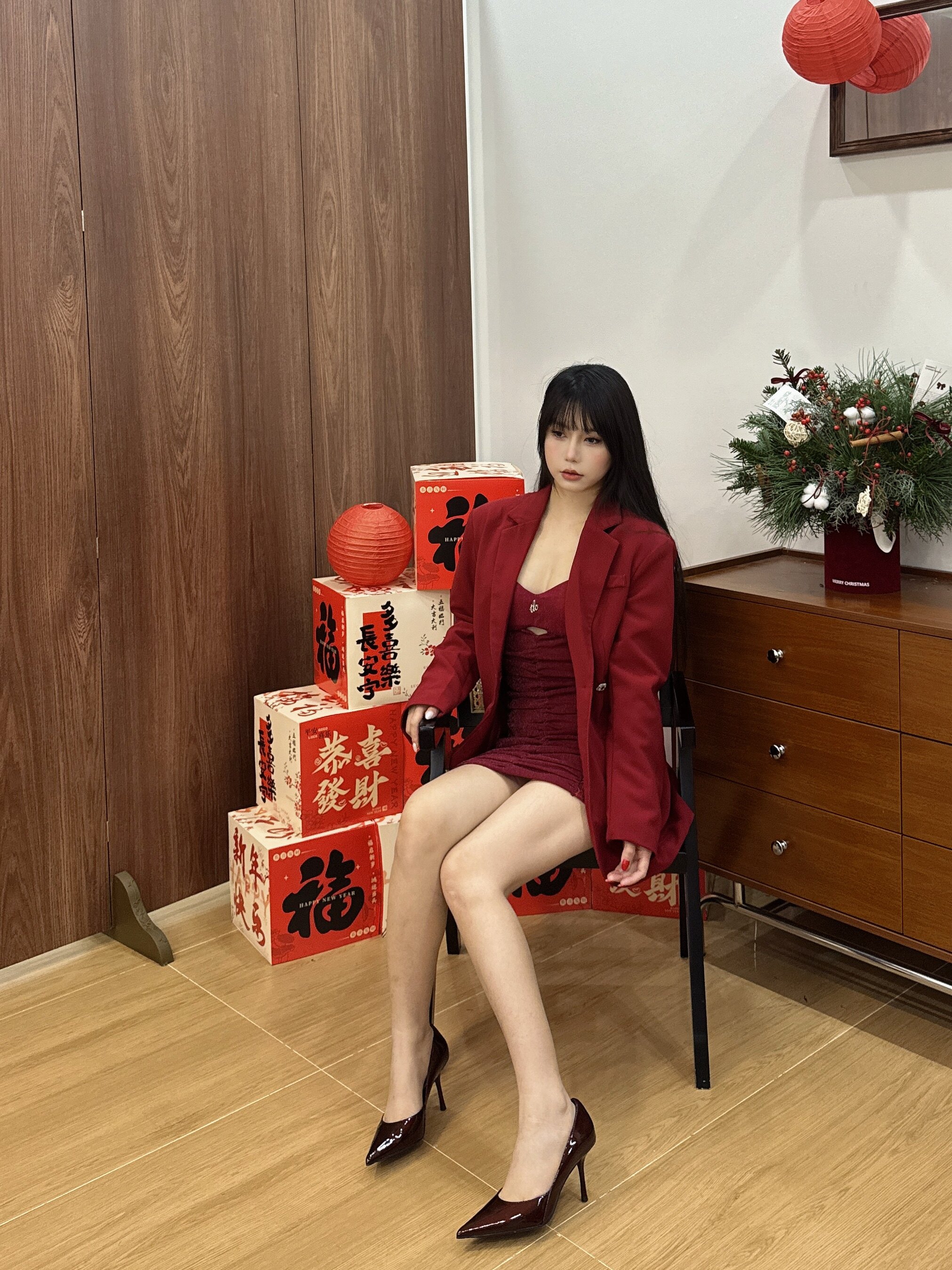 豆豆同款73hours「名场面」2026春季新款红色高跟鞋：尖头细跟的女主角闪耀美学