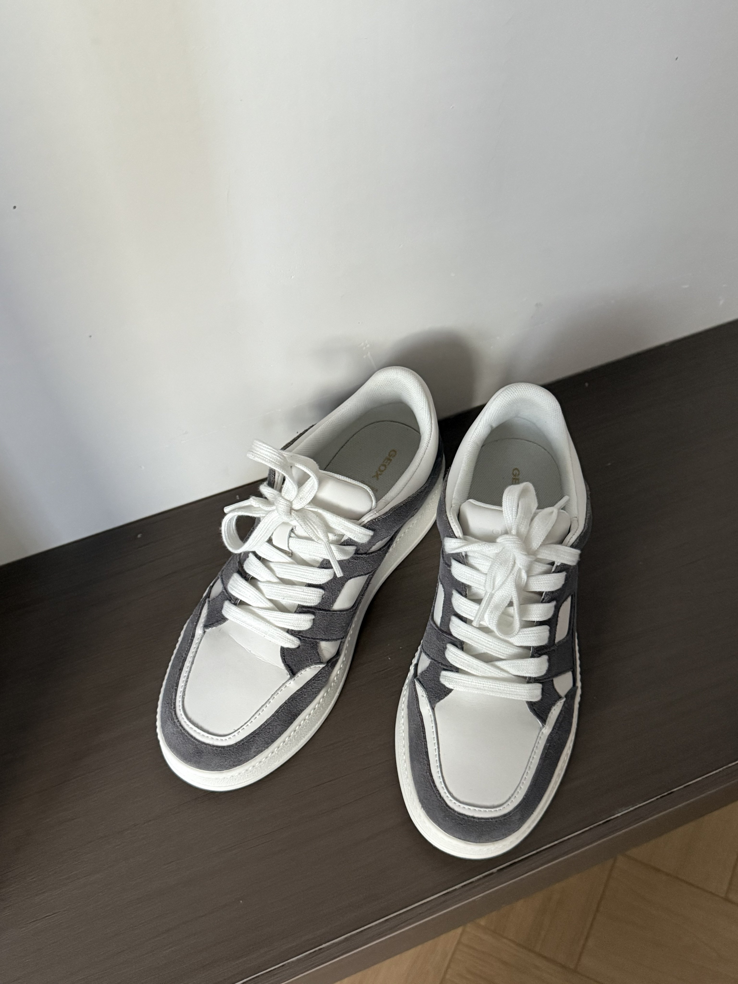 GEOX 杰欧适 25年款 厚底低帮 女式休闲板鞋 139674 多重优惠折后￥294包邮 2色可选 淘金币可抵扣35元