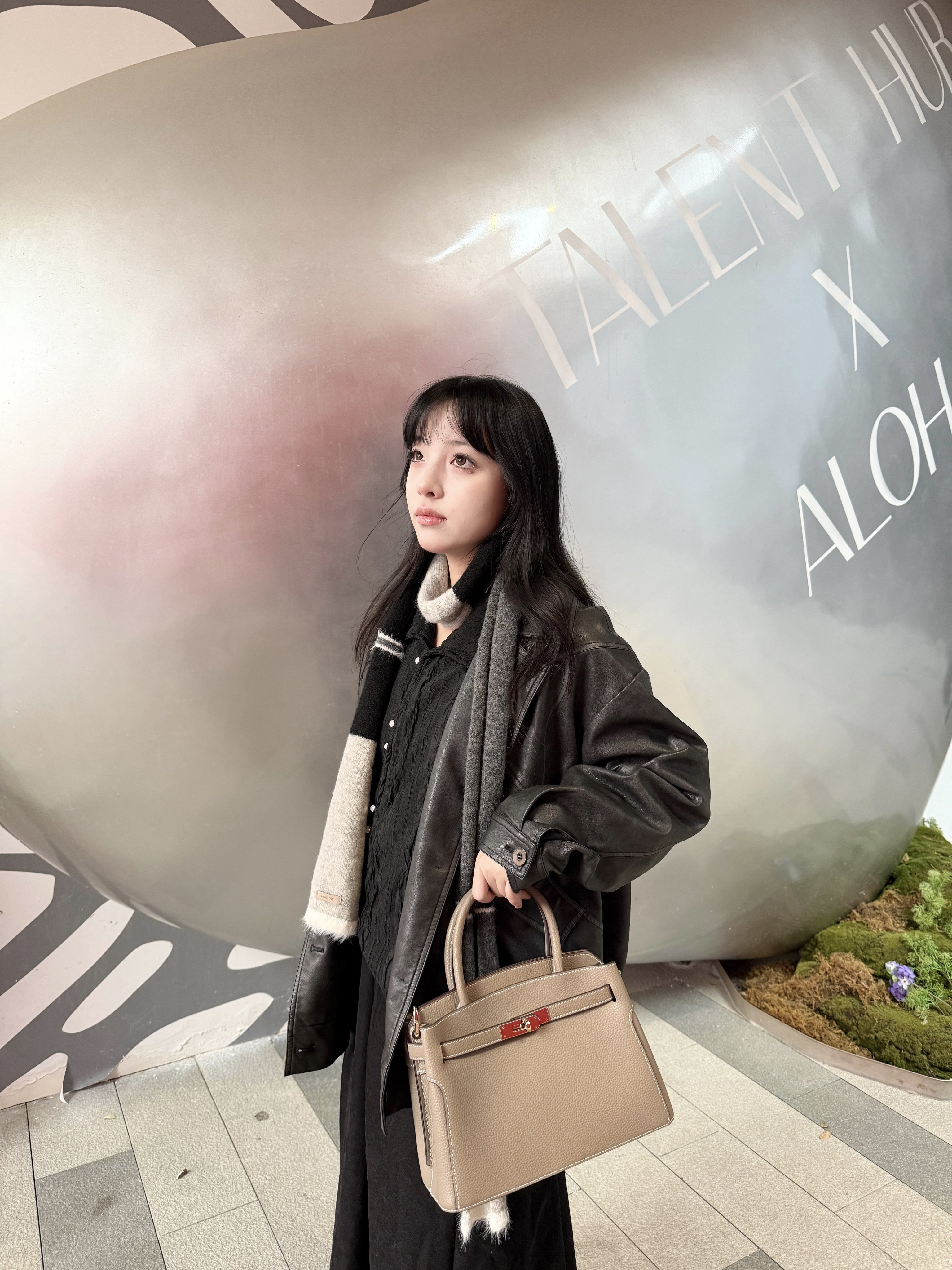 百丽鎏金岁月凯莉包 质感牛皮高级耐磨 大容量通勤 妈妈包婚包两用