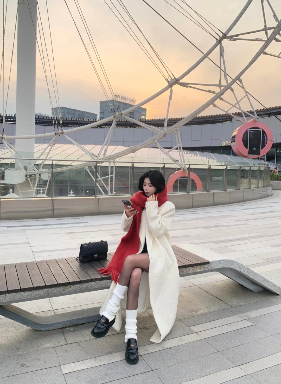 宋佳同款百丽海鸥乐福鞋2.0：厚底真皮的英伦飒爽美学