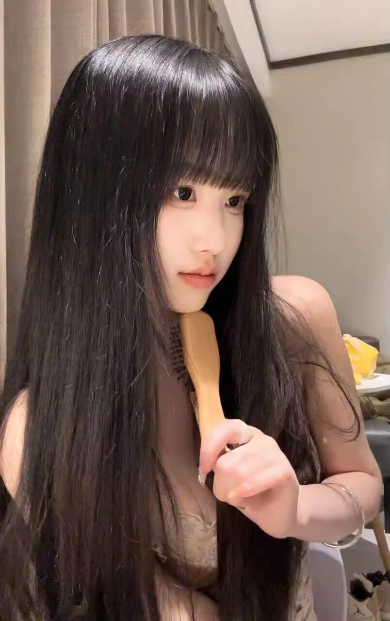 真我黑长直漫画齐刘海假发套 全真发整顶设计 自然隐形无痕贴合 长发飘逸顺滑