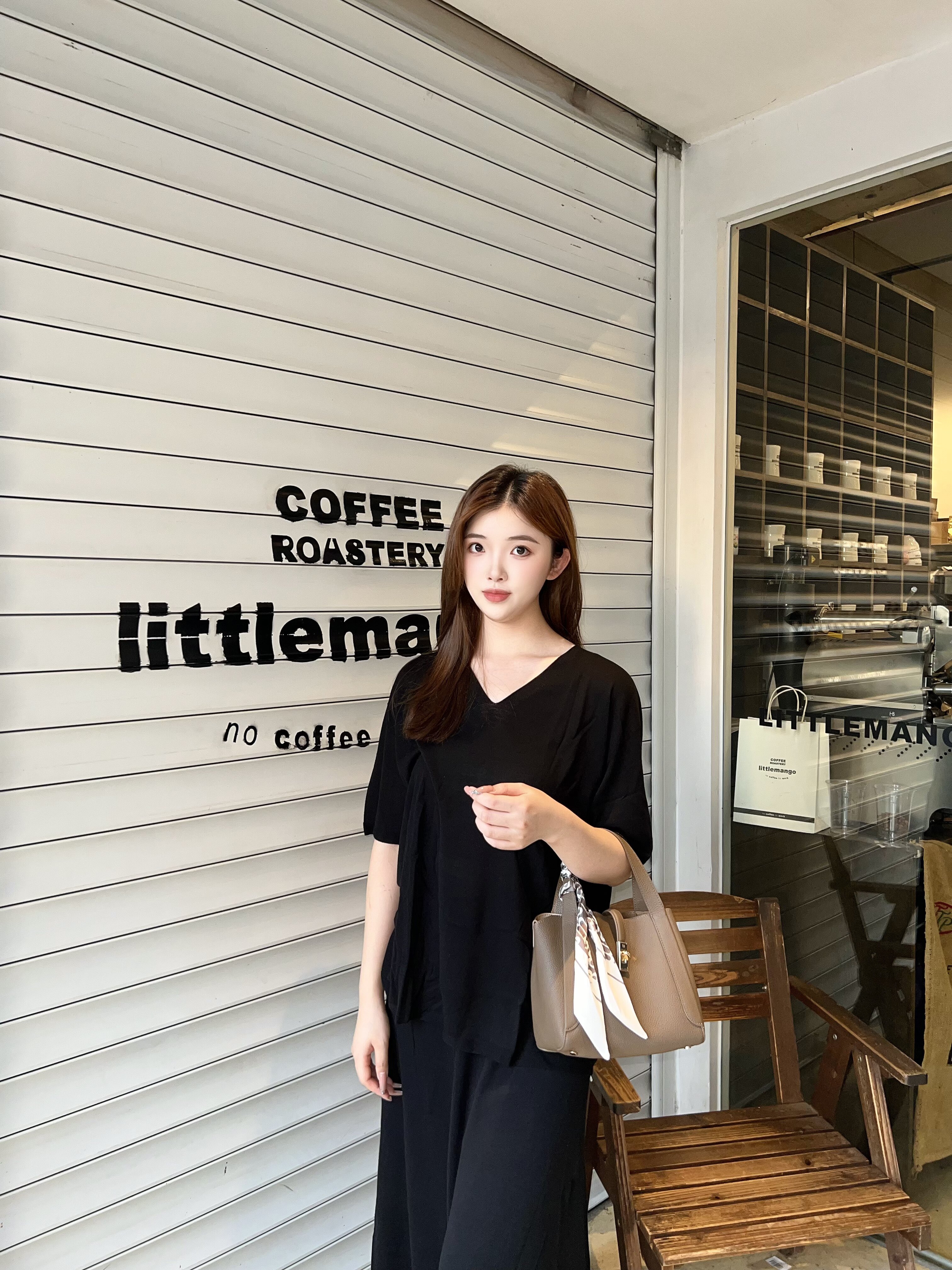 母亲节礼物优选！百丽真皮菜篮子妈妈包 红色喜庆大气 手提水桶包型大容量实用