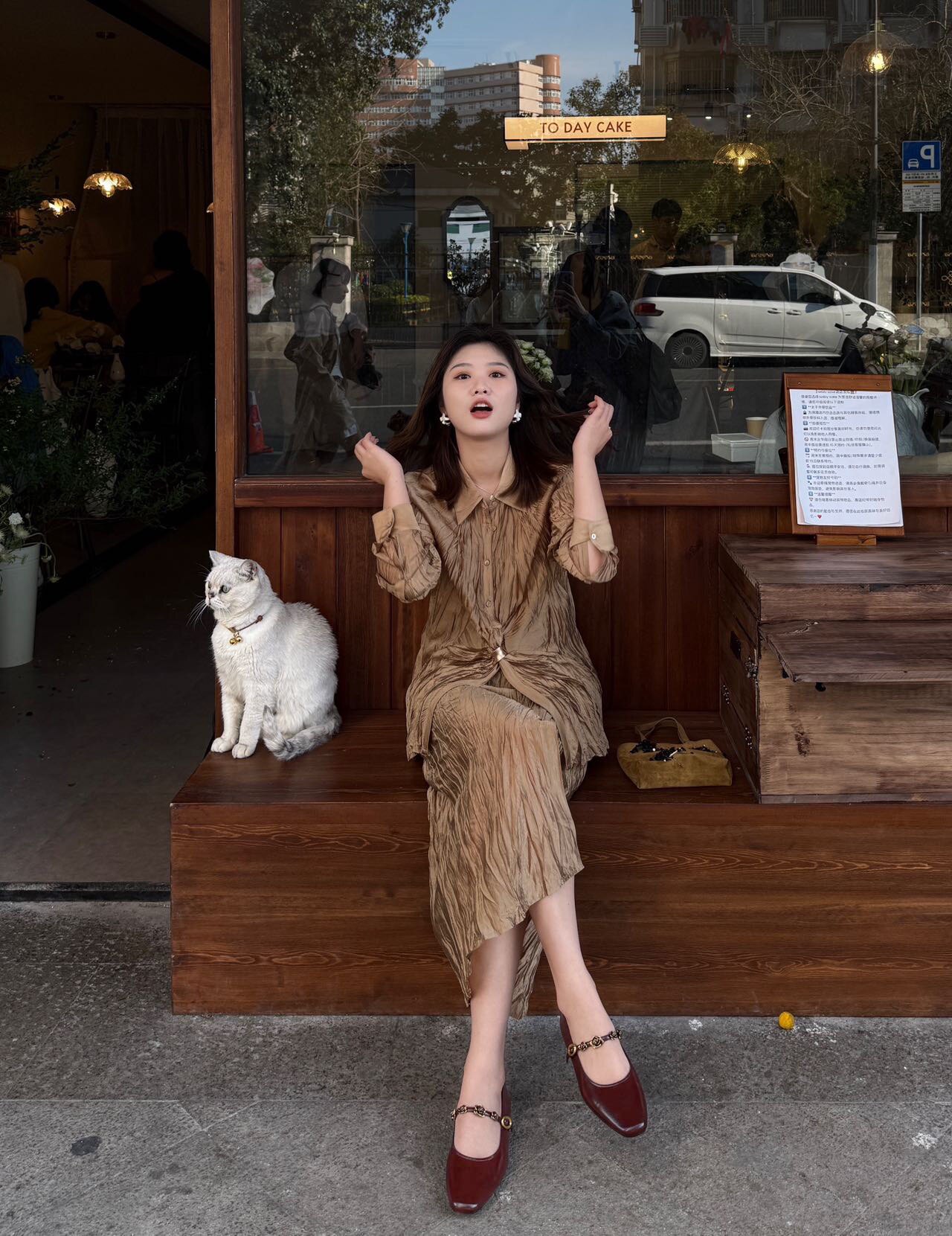 管乐同款百思图红玫瑰玛丽珍鞋 春季单鞋凉鞋两穿设计