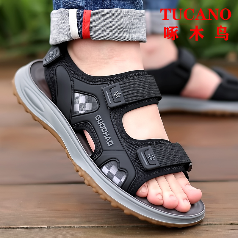 Woodpecker Sandals Men's Velcro Sandals 2026 Summer New Breathable Rubber Sole Beach Shoes Men's Large Size