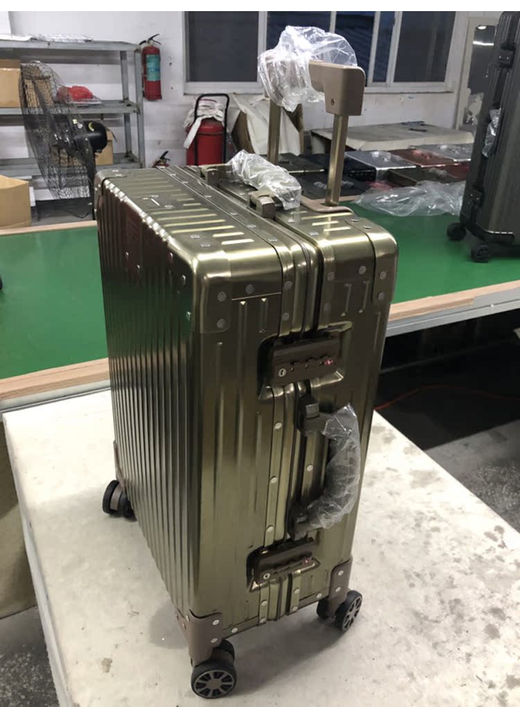 Nhà máy trực tiếp 2019 mới đúng góc tất cả nhôm hợp kim xe đẩy trường hợp 20 inch nội trú vali màu đỏ vali - Va li vali rimowa
