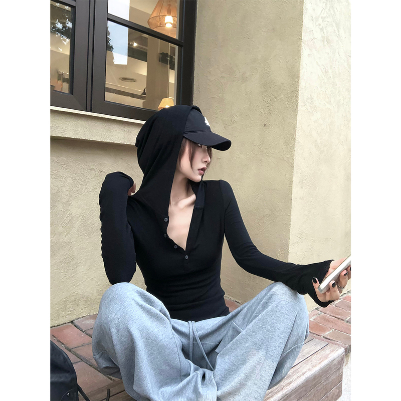 Fangting Black Hooded Knit Sweater for Women, Autumn Short Slim-Fit Versatile Base Layer Long-Sleeve Top Fangting Black Hooded Knit Sweater for Women, Autumn Short Slim-Fit Versatile Base Layer Long-Sleeve Top