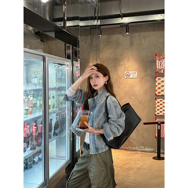 Fangting Short Denim Jacket for Women, Autumn Versatile, Relaxed Retro Washed Faded Loose Long-Sleeve Jacket