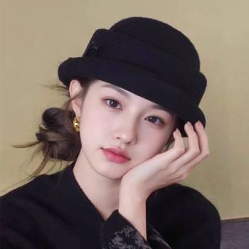 Korean style fashionable socialite daughter style top hat for women to keep warm in winter