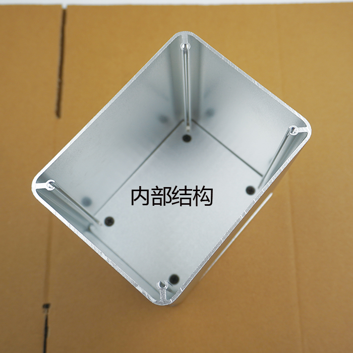 揭秘易密斯平滑式弹片：电子机箱防护的关键守护者