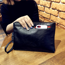 Trendy brand womens handbag tide large-capacity envelope bag couple casual clutch bag fashion retro clutch bag soft wallet