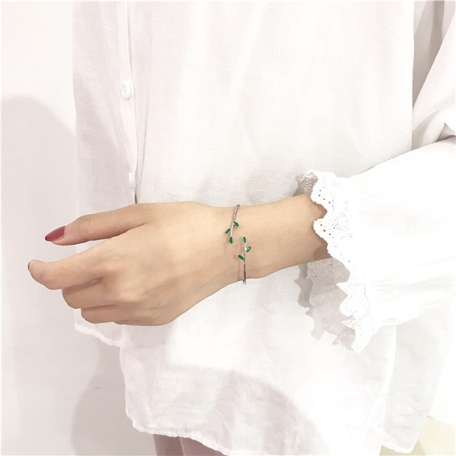 Vòng tay sang trọng nữ sinh viên Hàn Quốc hoang dã mở lá cây trang sức phổ biến văn chương nhỏ Sen tươi thạch anh tóc xanh