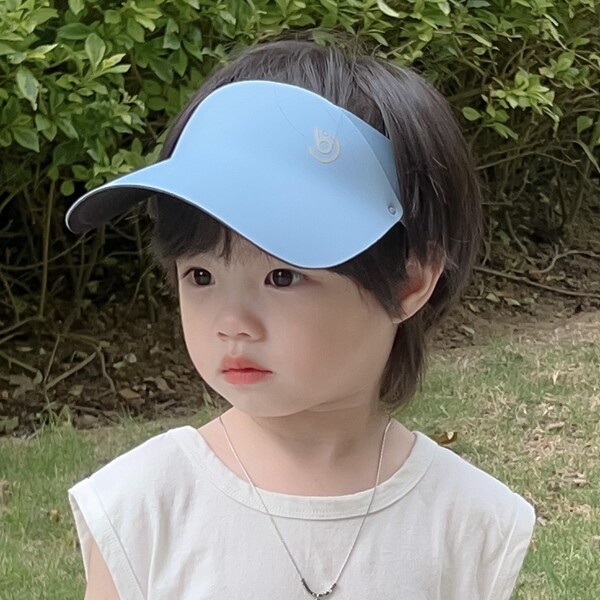 闹娃优品的LOGO