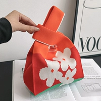 Красная юбка в складку, в цветочек