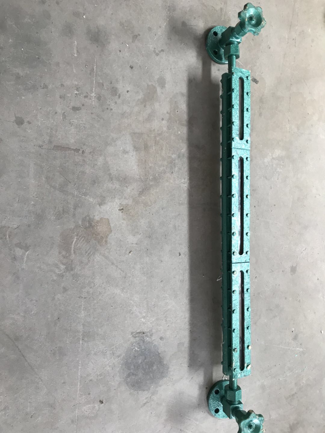 The flat level gauge 1 m