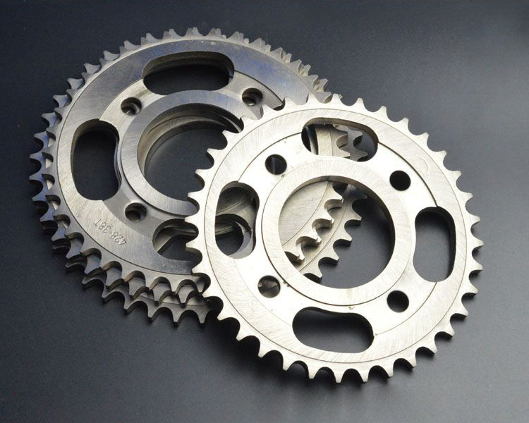 Bánh xe mô tô Qianjiang QJ150-3A-3B Storm Prince QJ150-18F bánh xe xích lớn - Xe máy Gears nhông xe máy 16 răng
