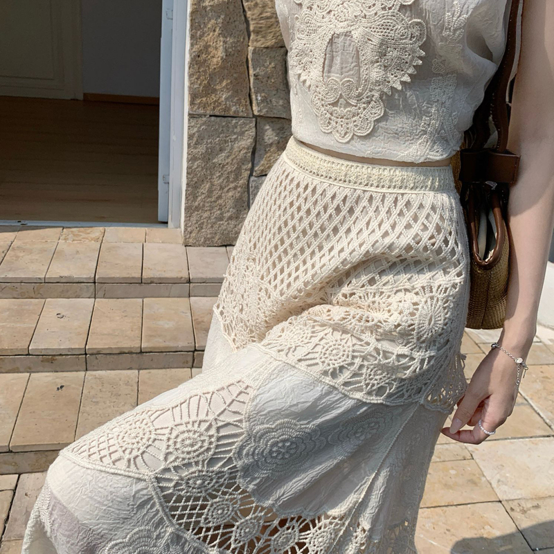 Heavy-Duty Crochet Hollow Lace Skirt for Women, Summer 2026 New Style, High-Waisted, Slimming, Large Flared Umbrella Skirt, A-Line Long Skirt