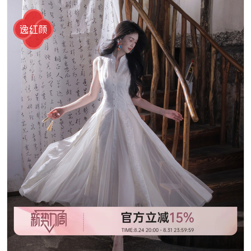 Yihongyan's "Flower Weaving Order 26 Summer New Fantasy Sequin Lace Oversized Hem Mesh Insert Jacquard Dress for Women