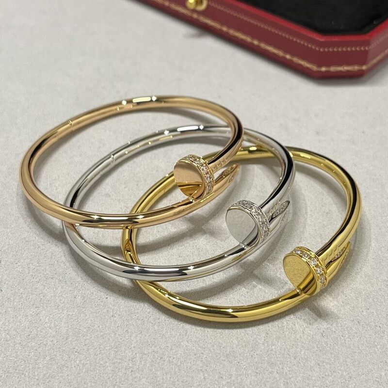Head and Tail Studded Nail Bracelet for Men and Women, Pure Silver Plated with 18K Rose Gold, Full Diamond Bracelet, Birthday Gift for Women Head and Tail Studded Nail Bracelet for Men and Women, Pure Silver Plated with 18K Rose Gold, Full Diamond Bracelet, Birthday Gift for Women
