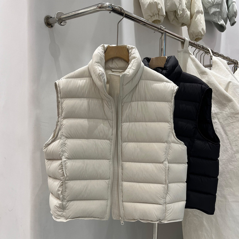 2026 Winter New Lightweight Short Stand-Collar Women's down Vest Warm Quilted Puff Outerwear Loose Vest