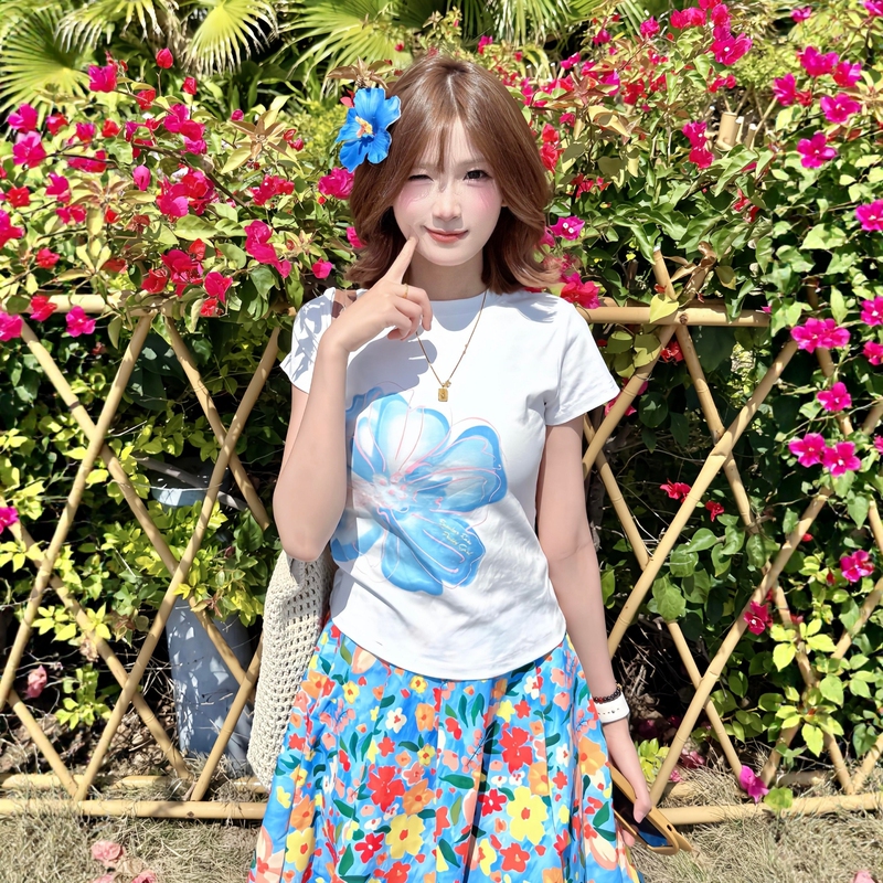 Fresh and Sweet Casual Sports Suit for Women, Summer Slim-Fit Floral Short-Sleeved T-Shirt, Floral Mid-Length Skirt Two-Piece Set