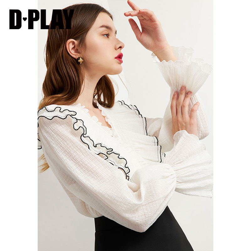 DPLAY Depara autumn new white v-neck shirt contrast ruffles sweet age-reducing horn sleeve top