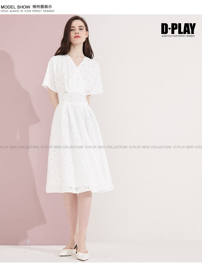 DPLAY Depala Đầu Mùa Thu Châu Âu và Mỹ Đi Lại CV Trắng Ren Váy Ngắn Tay Cổ Chữ V Eo Slim Dress 	váy tôn eo	