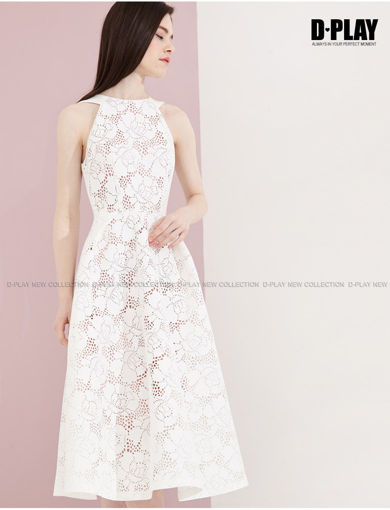 DPLAY Depala đầu mùa thu Châu Âu và Mỹ trắng hollow không tay Một từ váy eo dress hội nghị thường niên ăn mặc váy mẫu váy chữ a