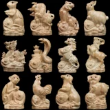 泰山福缘阁 Персик двенадцать Zodiac Money Display зарегистрированное на дереве.