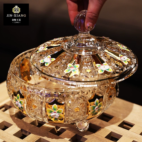 Чешская эмалевая кнопка золота процесс. Кристаллический стеклянный сахарный цилиндр сушено