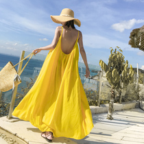 Super fairy backless dress female Xia Xishuangbanna Sanya holiday ins Super fire beach dress seaside travel photos