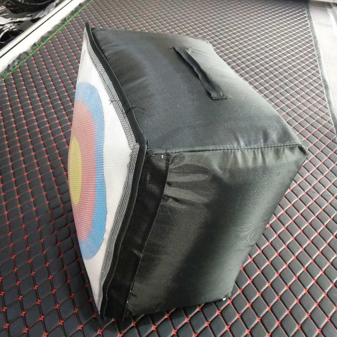Crushed material Fill the arrow target without injury the arrow padding does not count the arrow count sends the net face two fingers easy to pull the arrow 20-40 lbs