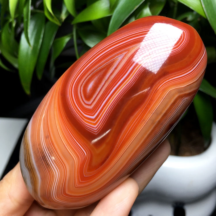 Natural Agate Hand-Held Ornament, Red Agate with Special Stripes, Flower Pot, Fish Tank, Home Desktop Decoration Piece