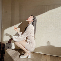 Zhao Sanguan Sparkling champagne satin thin half-height round neck design dress female pleated lantern sleeve short skirt