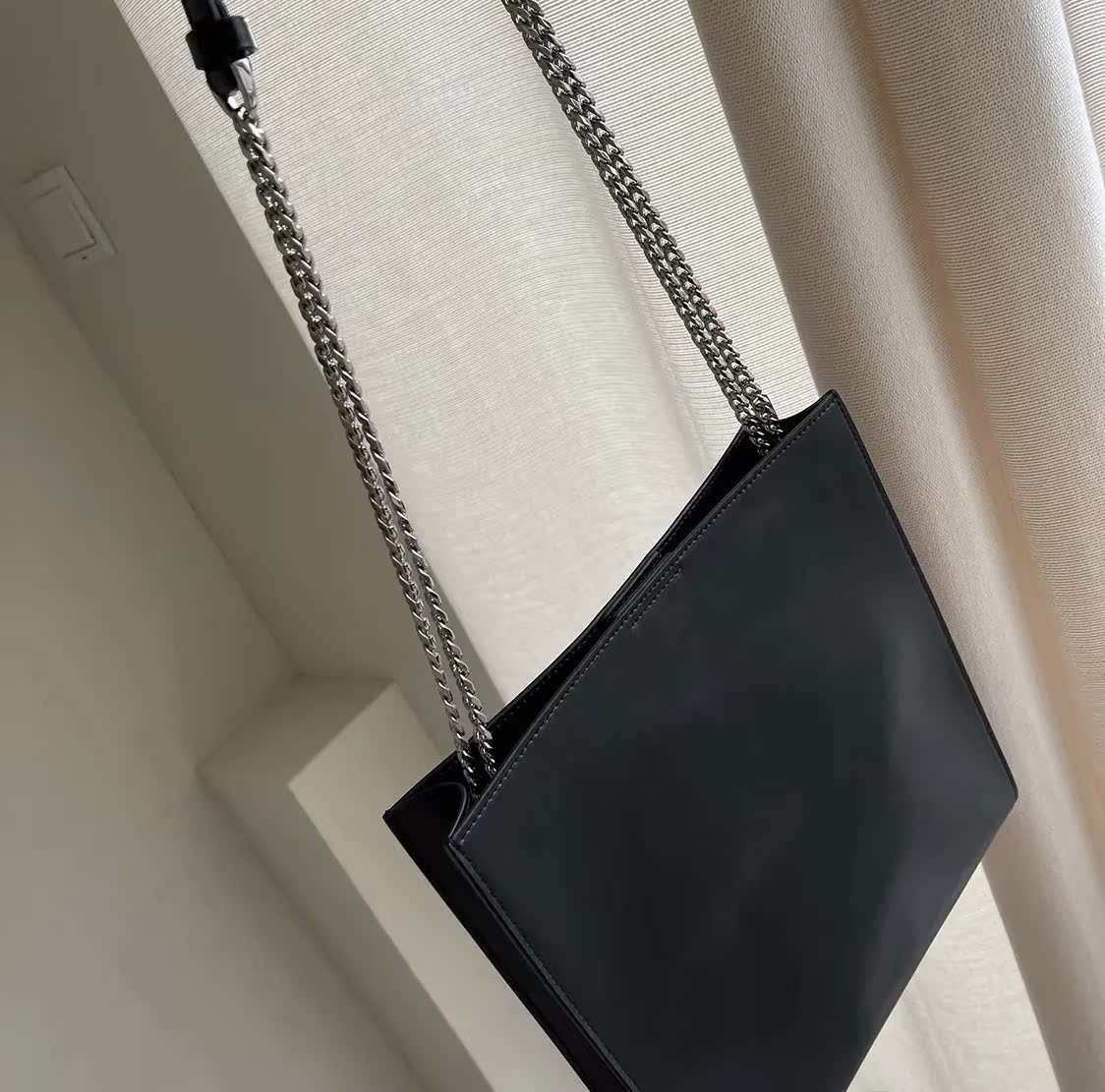 Original designer brand yearlyplan cowhide bag Spring 2022