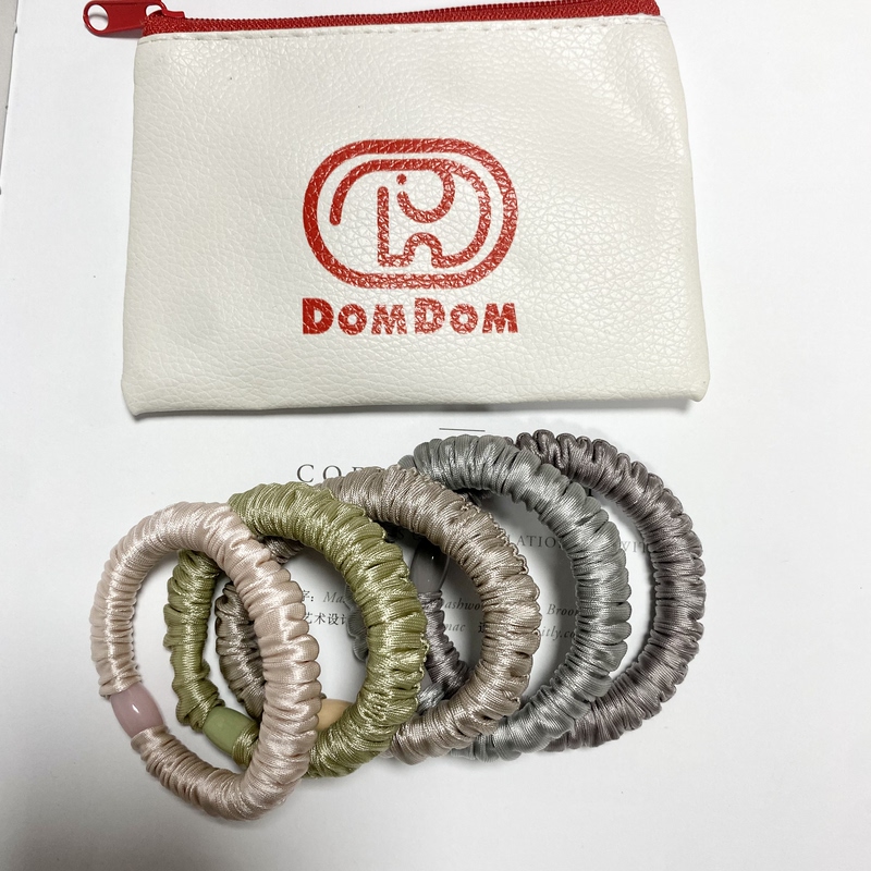 Daily Deals!! Fashionable Hair Tie Five-Piece Set!! Comes with a Dom Leather Storage Bag!!