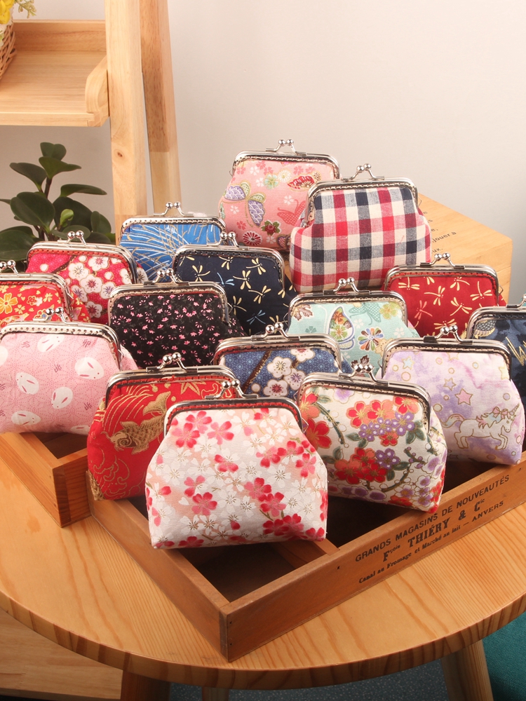 Key key handmade pregnant woman beginner milk bubble machine time fabric 8 5 woven square mouth gold bag DIY material bag coin bag