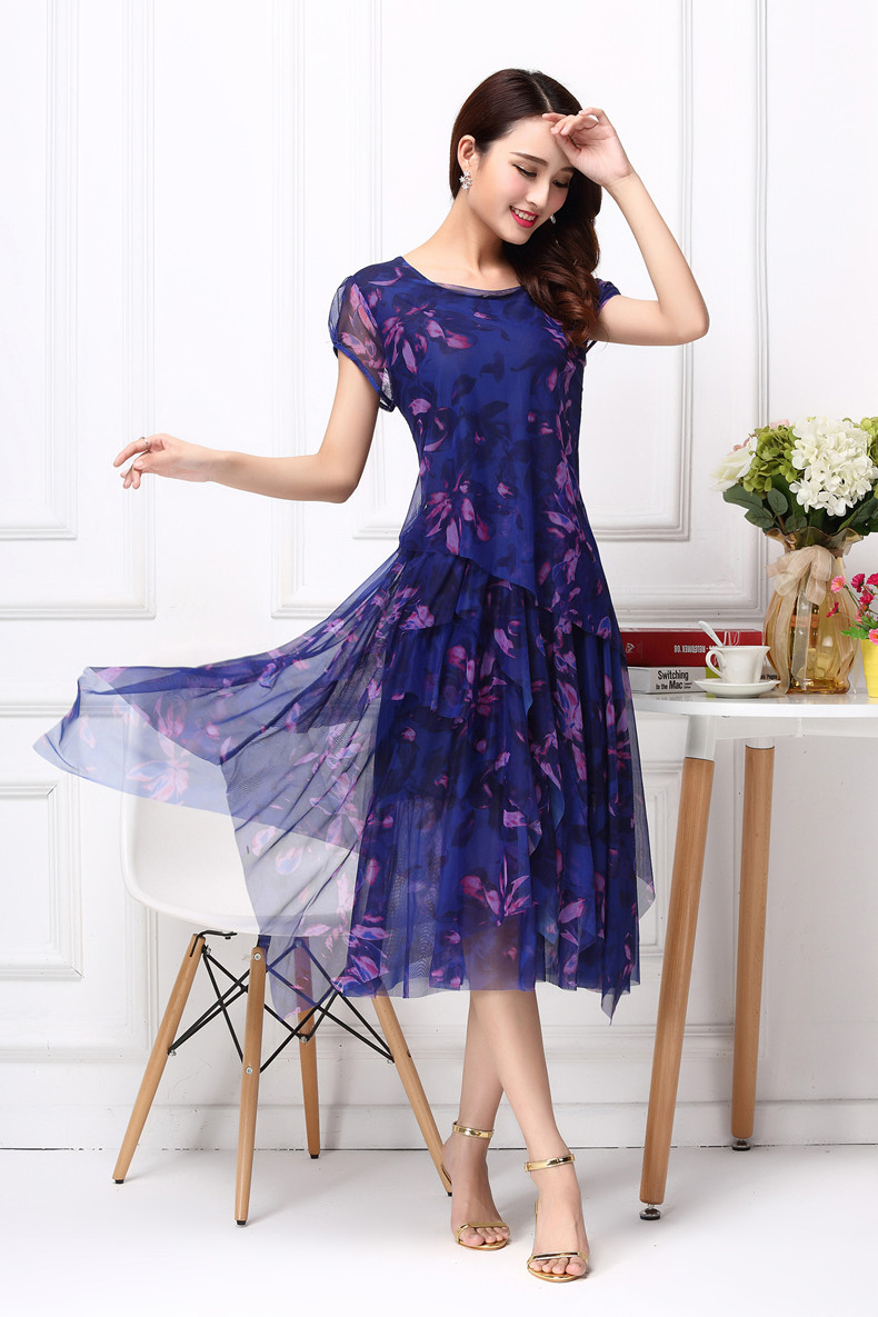 Đầm in họa tiết dài mẹ nữ đầu gối xếp li là phiên bản mỏng của Hàn Quốc mùa hè không đều 40-50-60 tuổi - Váy eo cao 	váy xếp ly eo