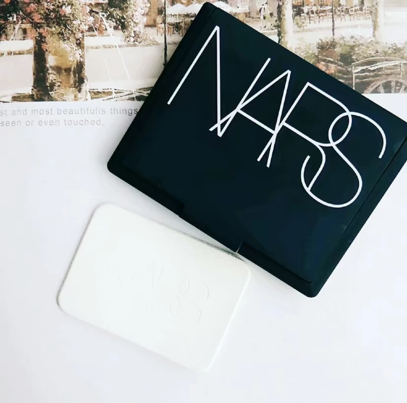 NARS Nas nude trong suốt màu mật ong Phấn bột lỏng Bộ trang điểm kiềm dầu lâu trôi 10g19 new - Bột nén