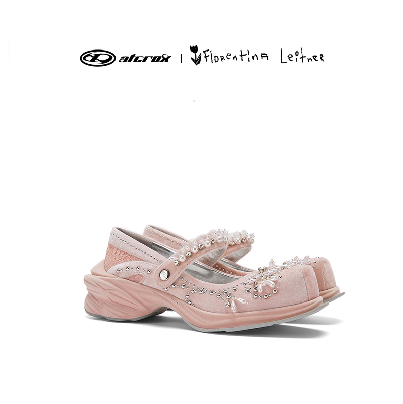 Illit's Same Style as Atcrox & Florentinaleitner Collaboration Velvet Rococo Ballet Sneakers