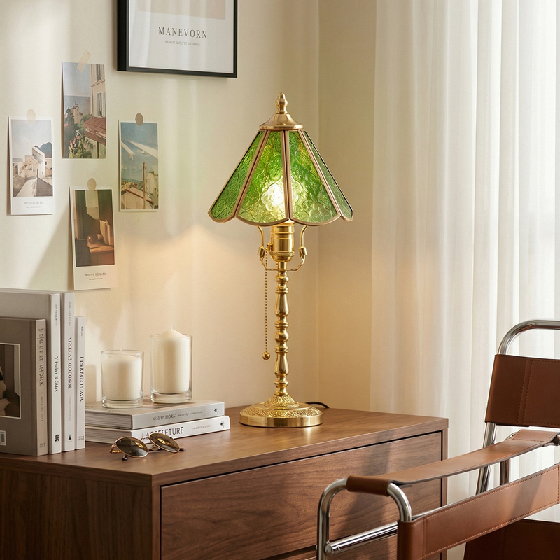 French-Style Retro Light Luxury Brass Glass Table Lamp, Cozy Bedside Lamp for Bedroom, Atmospheric Lamp for Study, Gilded Vintage Home Use